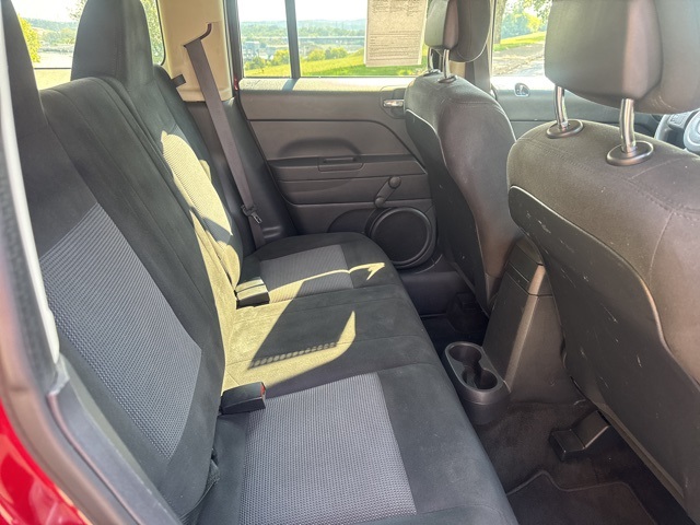 2016 Jeep Patriot Sport photo 10