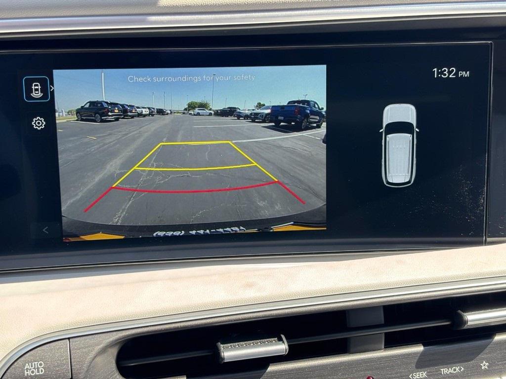 2026 Hyundai Palisade SEL photo 16