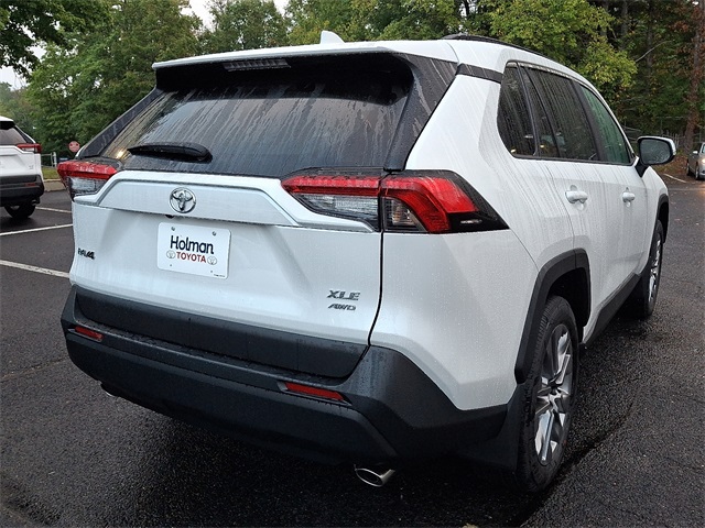 2025 Toyota RAV4 XLE Premium photo 2