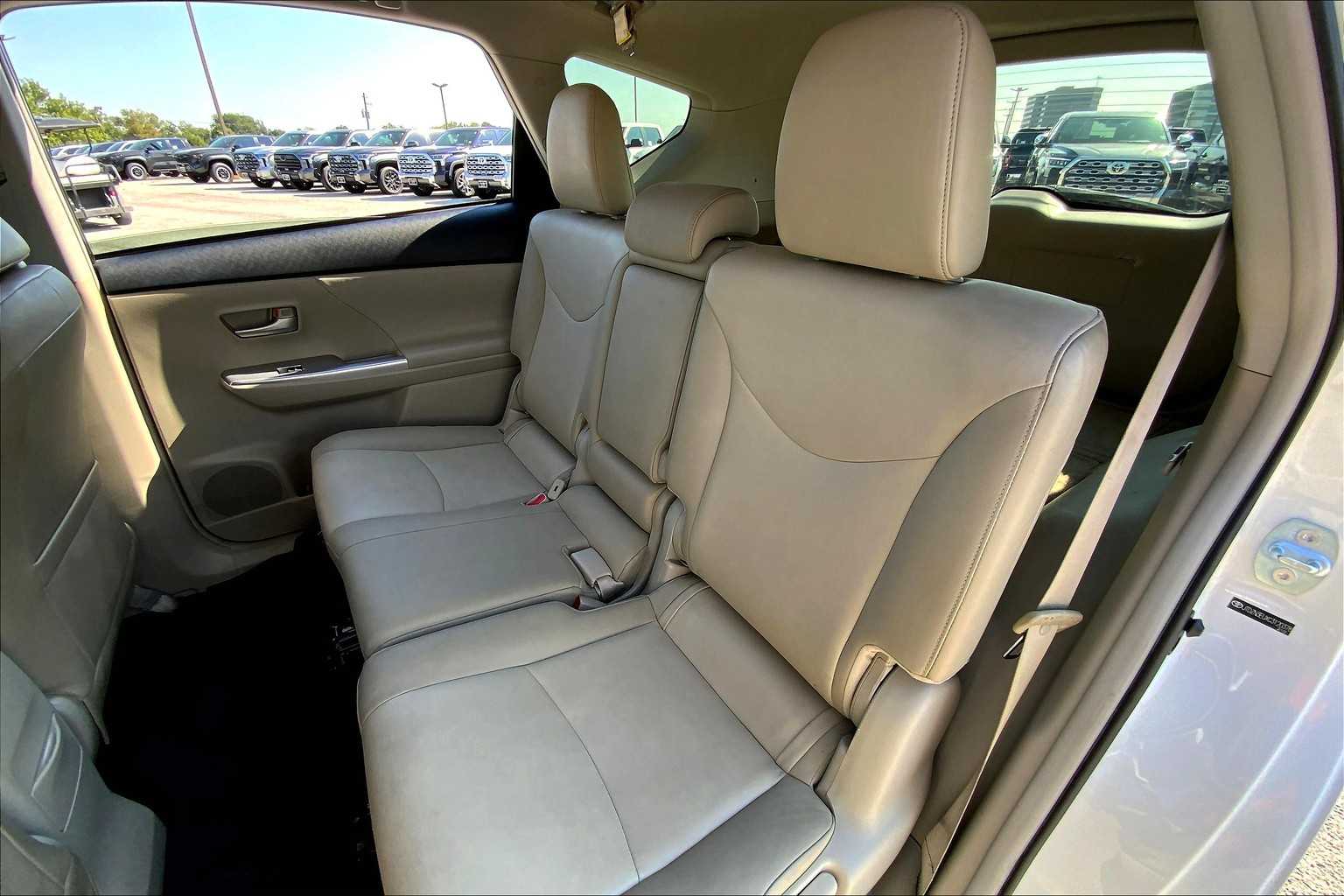 2012 Toyota Prius V Five photo 19