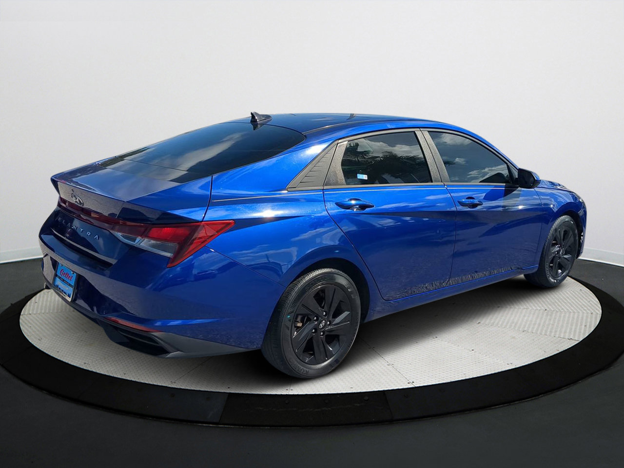 2021 Hyundai Elantra SEL photo 4