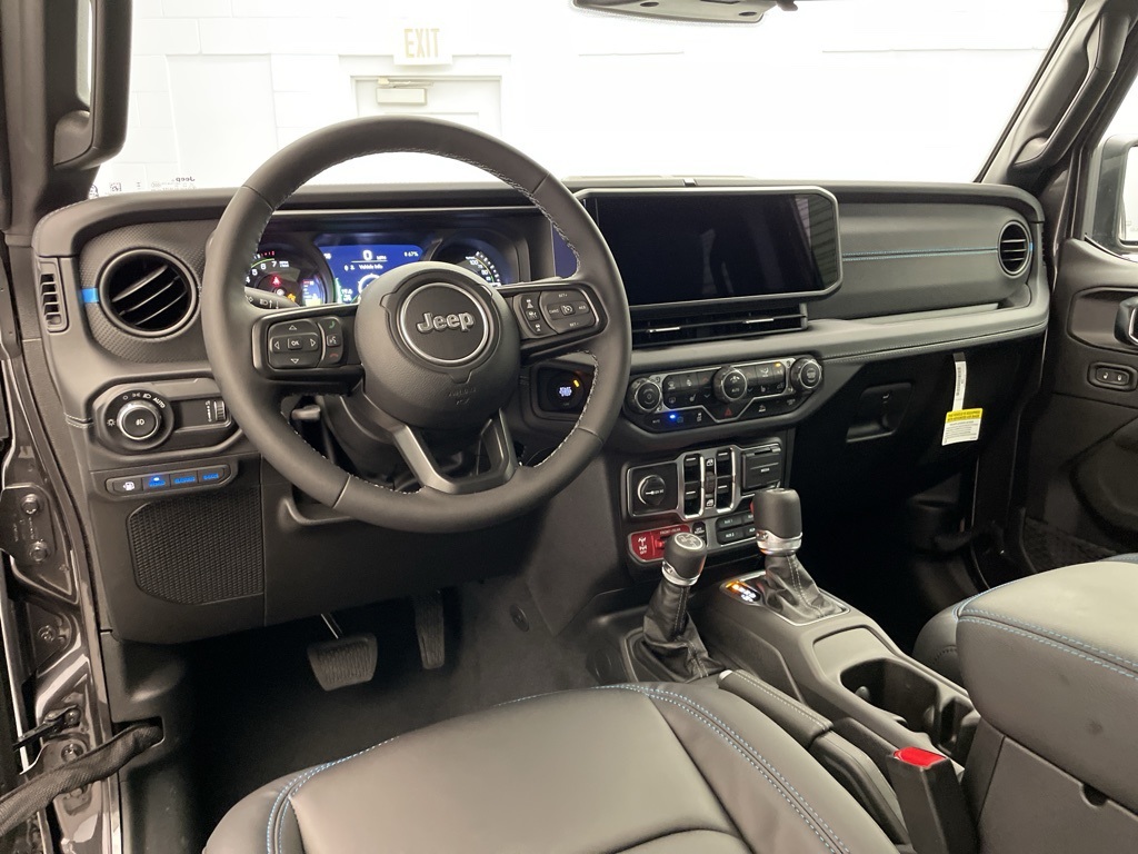 2025 Jeep Wrangler Rubicon 4xe photo 8