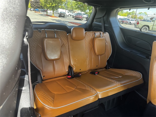 2021 Chrysler Pacifica Hybrid Pinnacle photo 17
