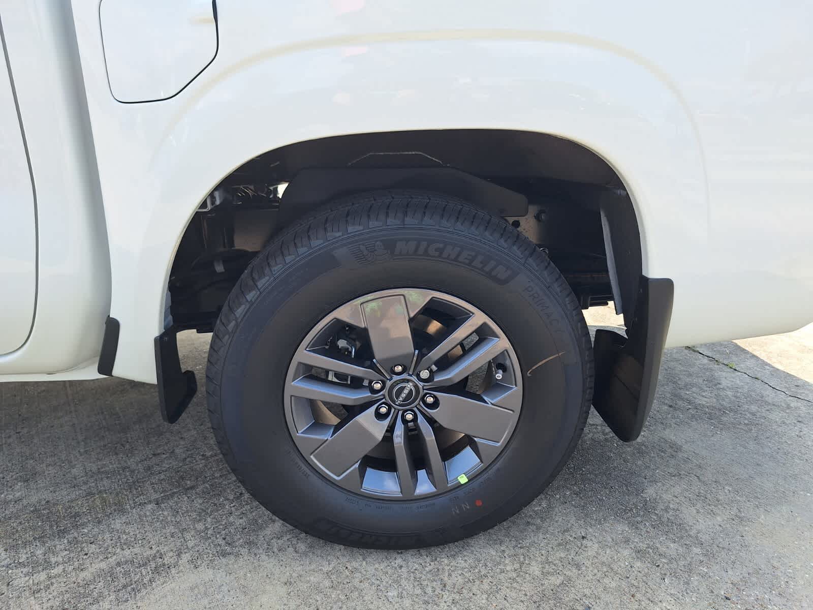 2025 Nissan Frontier Crew Cab SV photo 24