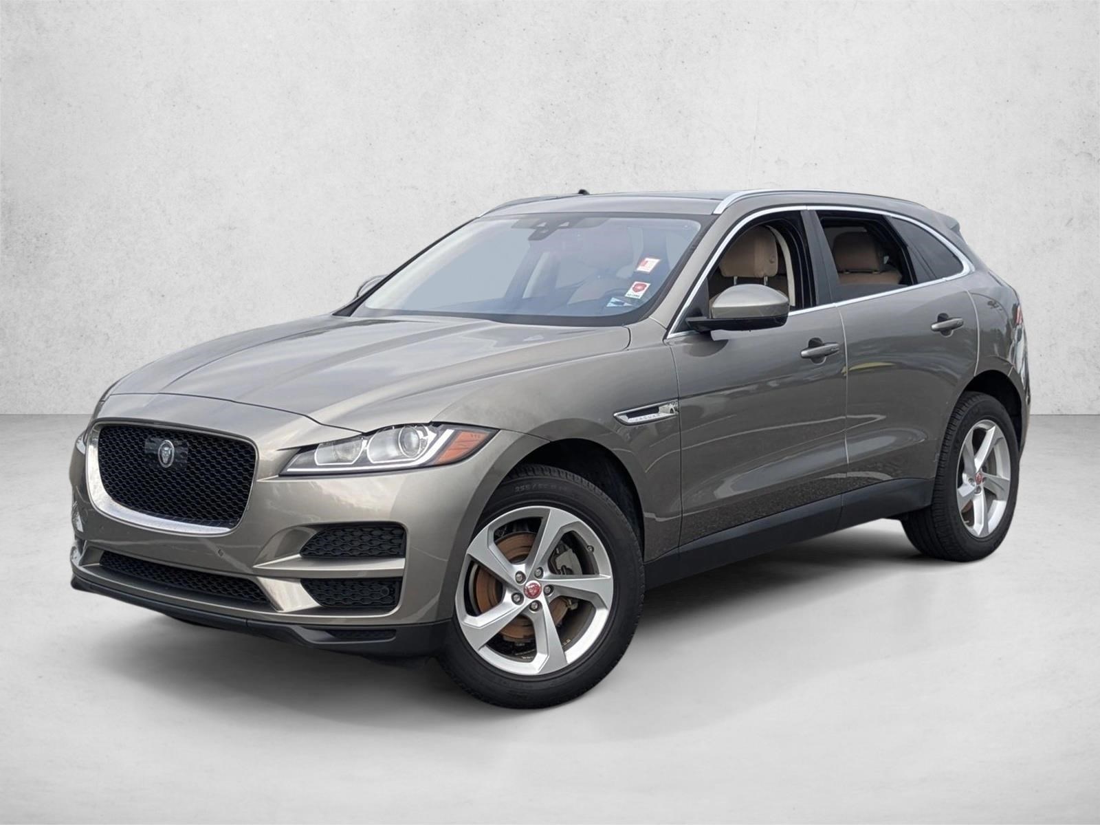 2019 Jaguar F-Pace Premium's photo