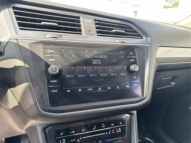 2022 Volkswagen Tiguan SE photo 20