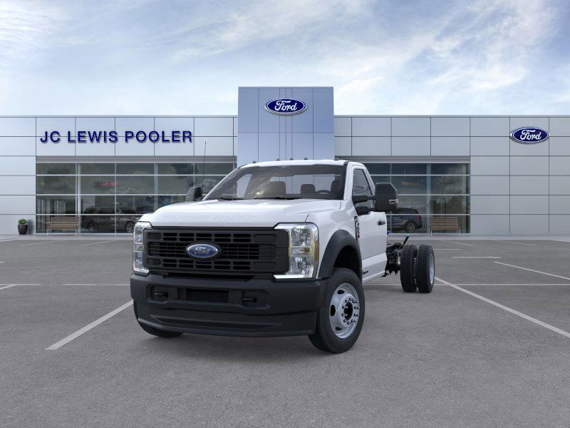 2025 Ford F-550 XL photo 3
