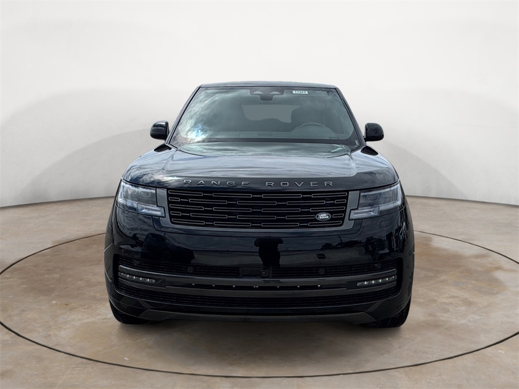 2025 Land Rover Range Rover SE photo 7