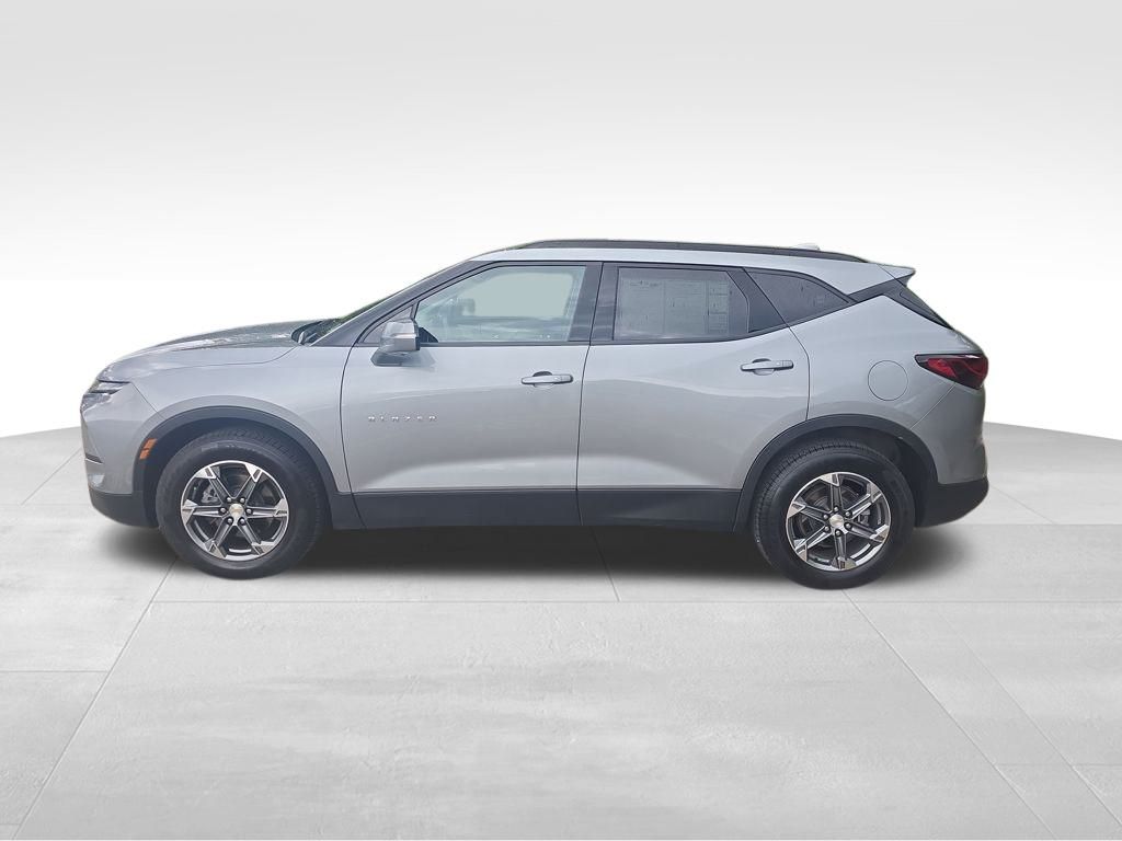 2024 Chevrolet Blazer 3LT photo 2