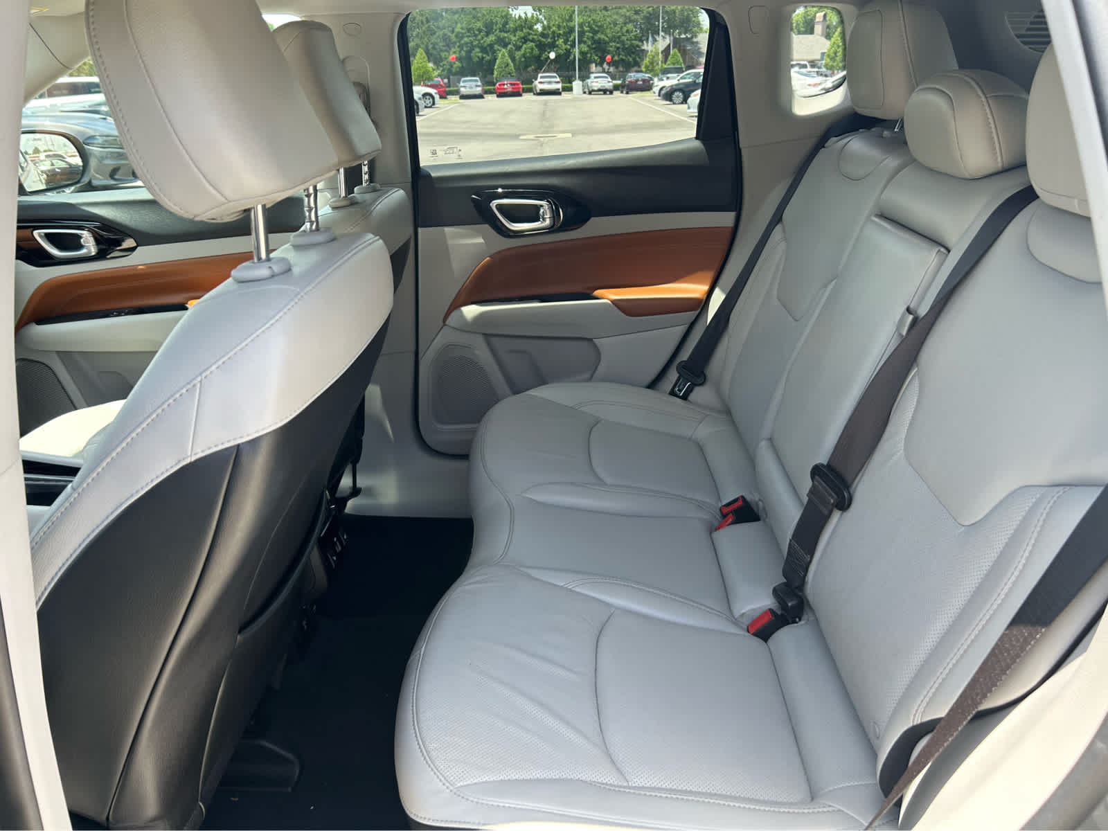 2022 Jeep Compass Limited photo 8