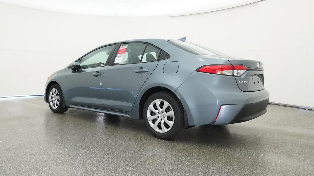 2025 Toyota Corolla LE photo 14