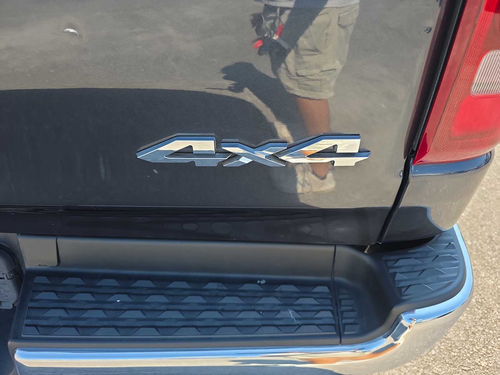 2020 Ram 1500 Laramie photo 10