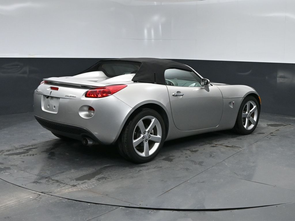 2007 Pontiac Solstice Base photo 2