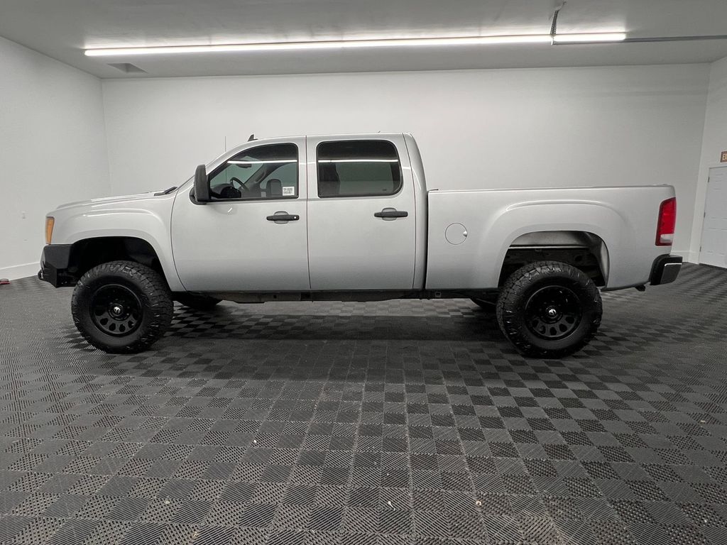 2013 Gmc Sierra 2500 SLE photo 2