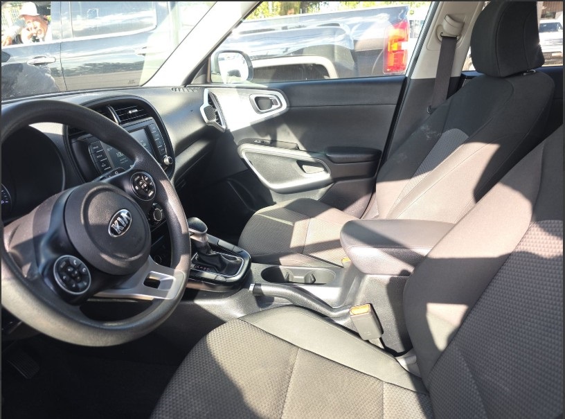 2020 Kia Soul LX S X-Line photo 12