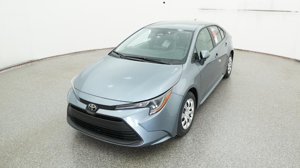 2025 Toyota Corolla LE photo 5