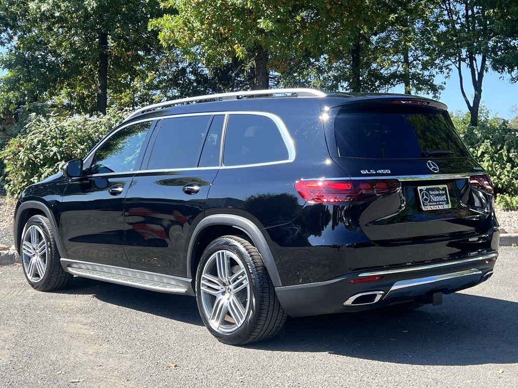 2024 Mercedes Benz GLS 450 4MATIC photo 5
