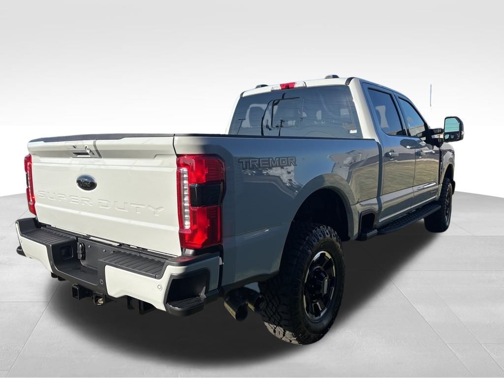 2025 Ford F-350 Lariat photo 5