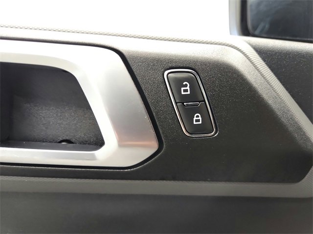 2022 Ford Bronco Base photo 25