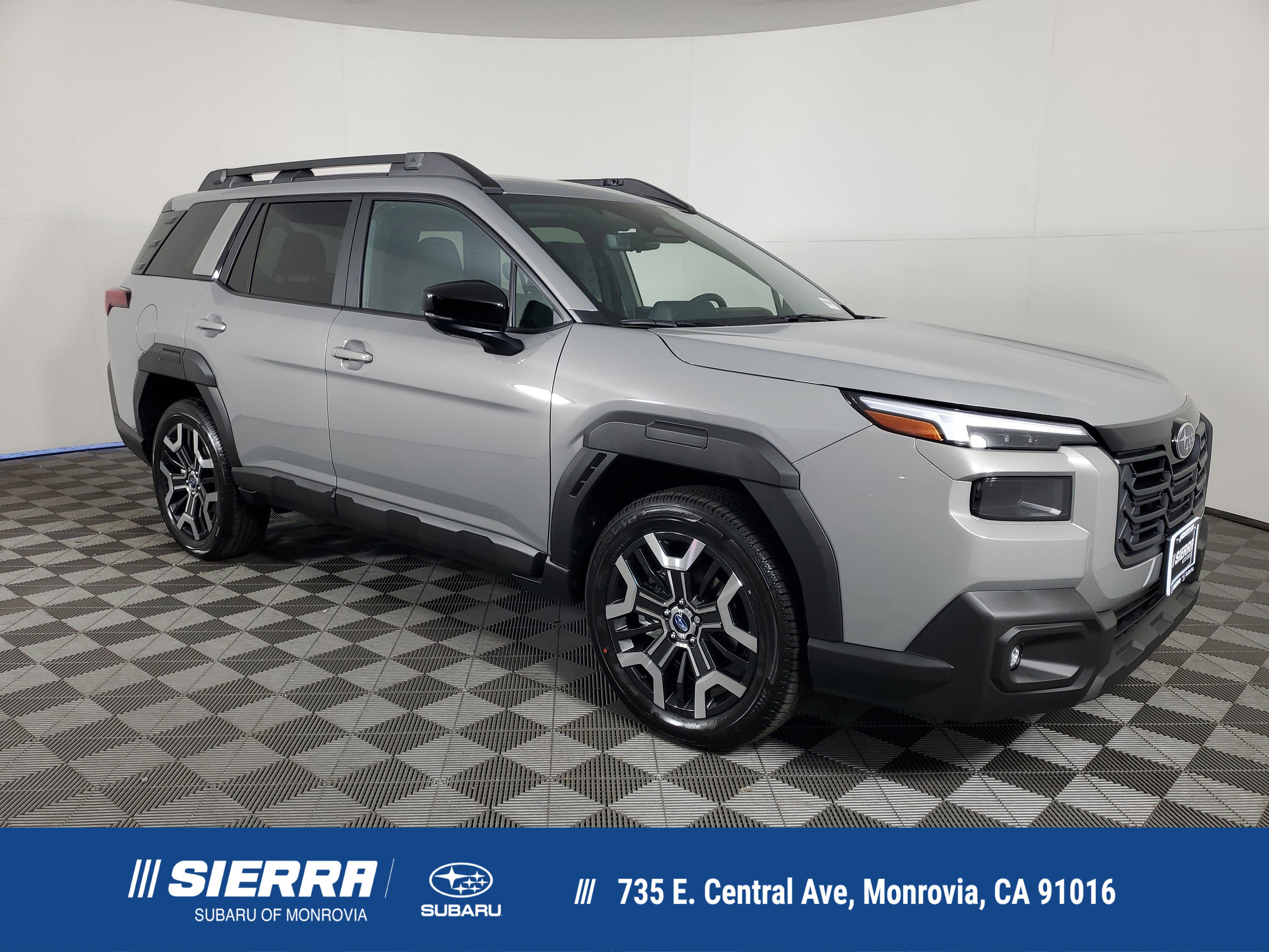 2026 Subaru Outback Touring's photo