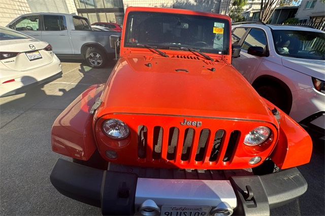 2015 Jeep Wrangler Unlimited Sahara photo 3