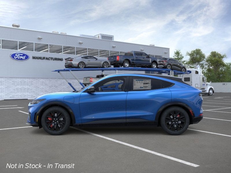 2025 Ford Mustang Mach-E Premium photo 4