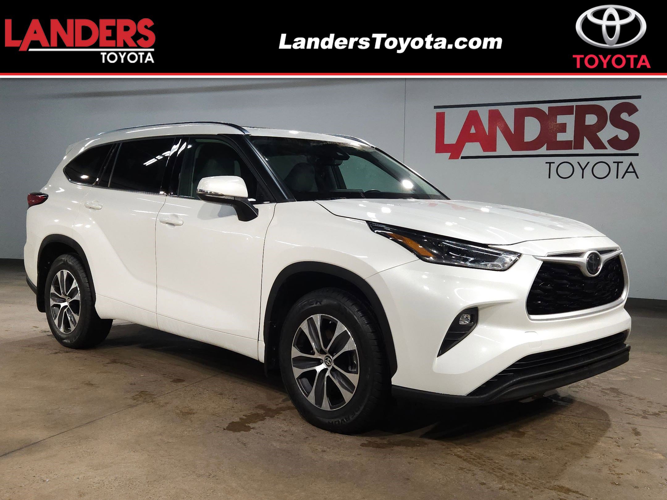 2021 Toyota Highlander XLE's photo