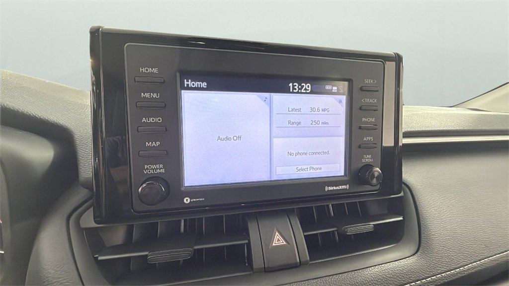 2022 Toyota RAV4 LE photo 18