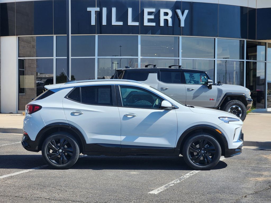 2024 Buick Encore GX Sport Touring's photo