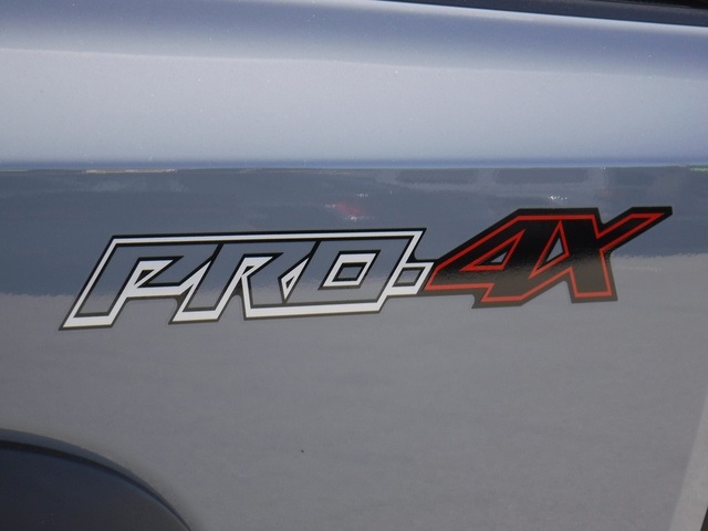2023 Nissan Frontier PRO-4X photo 4