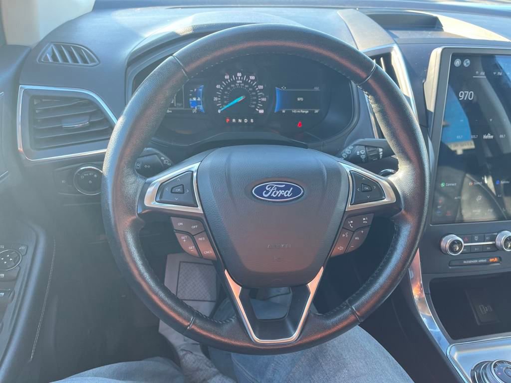 2022 Ford Edge Titanium photo 10
