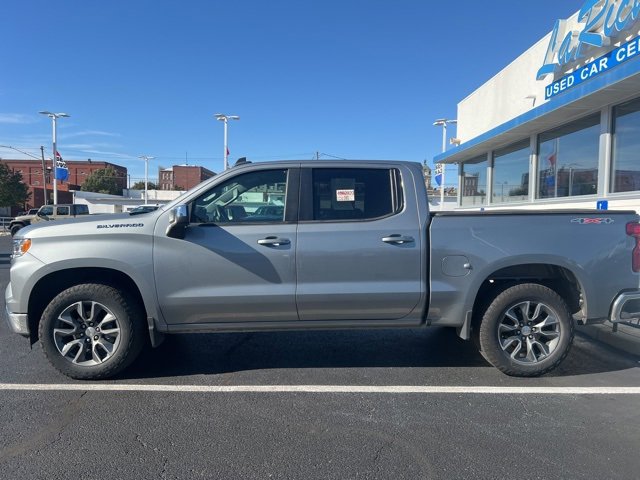 2024 Chevrolet Silverado 1500 LT photo 2