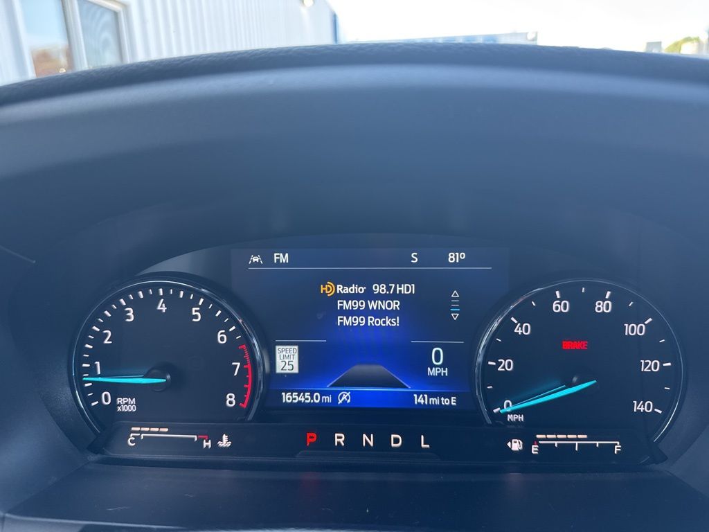 2024 Ford Explorer ST-Line photo 12