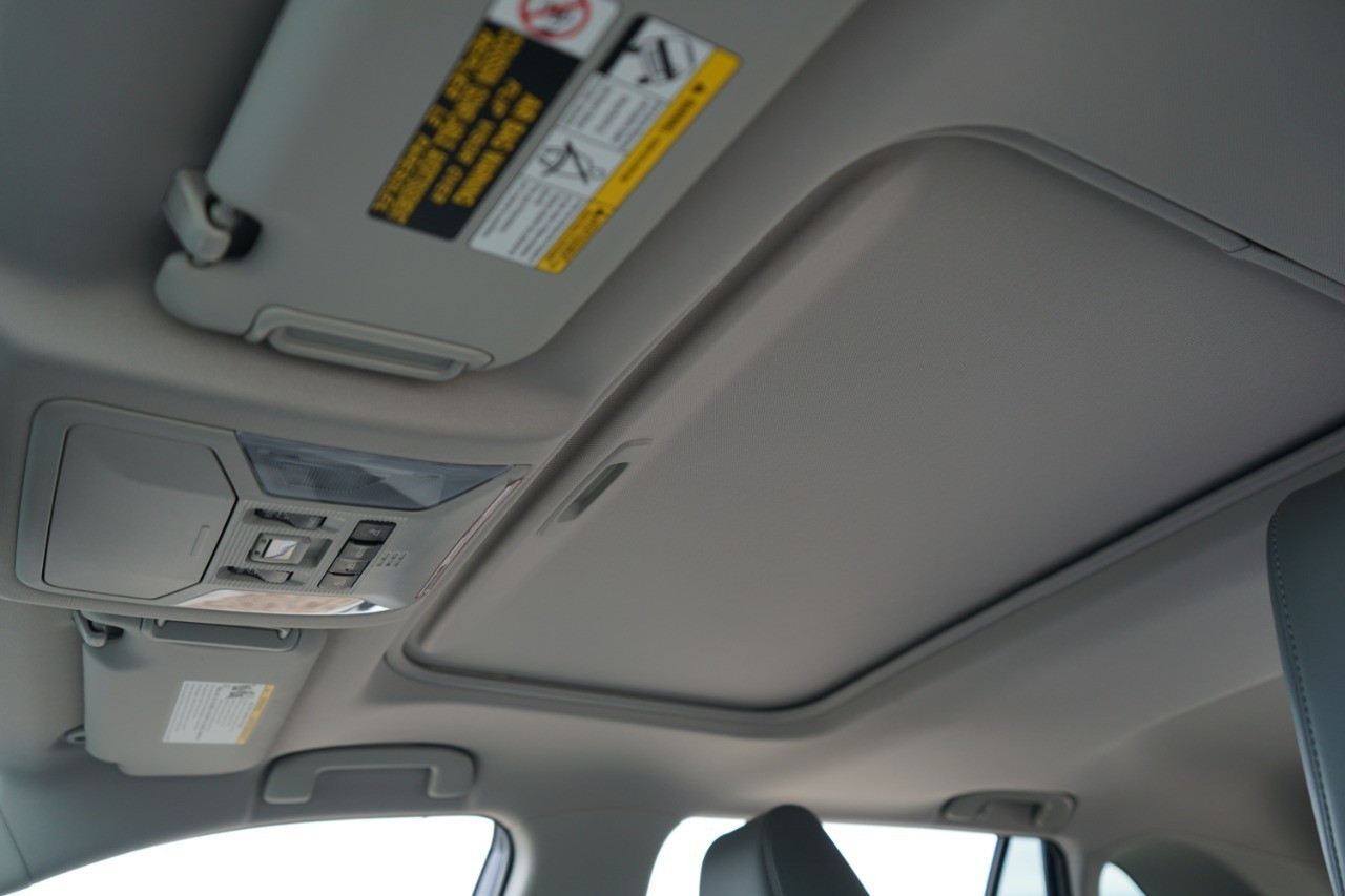 2021 Toyota RAV4 Limited photo 21