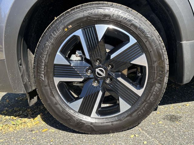 2026 Nissan Kicks SV photo 3
