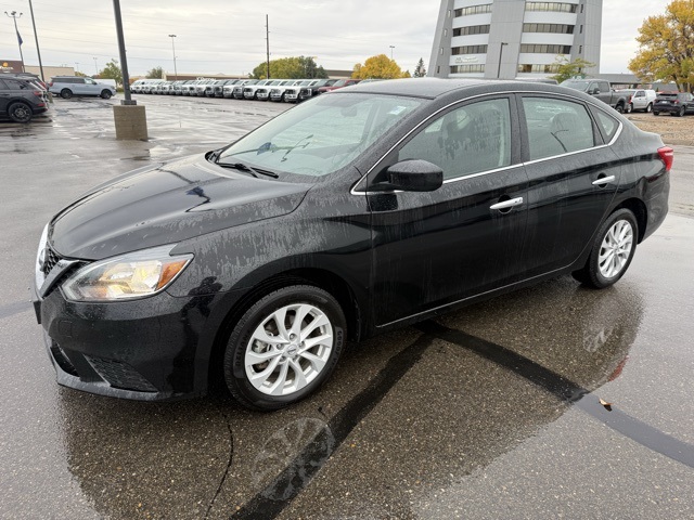 2018 Nissan Sentra SV photo 2