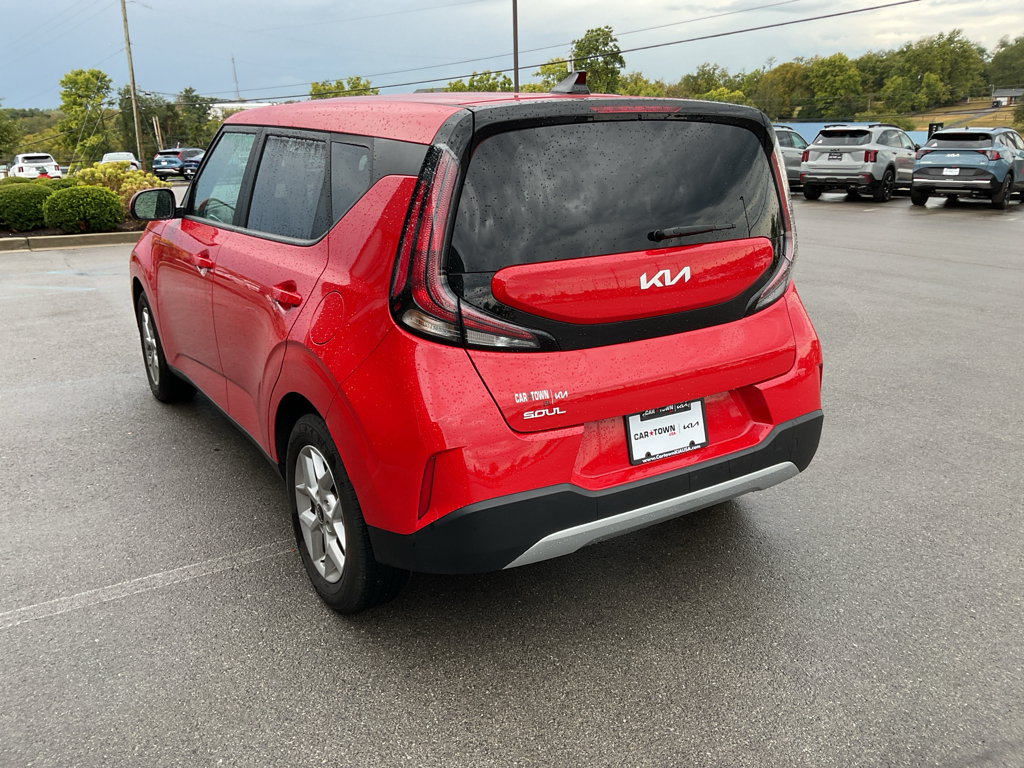 2023 Kia Soul LX photo 4