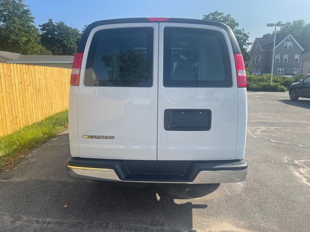 2025 Chevrolet Express 2500 Work Van photo 2