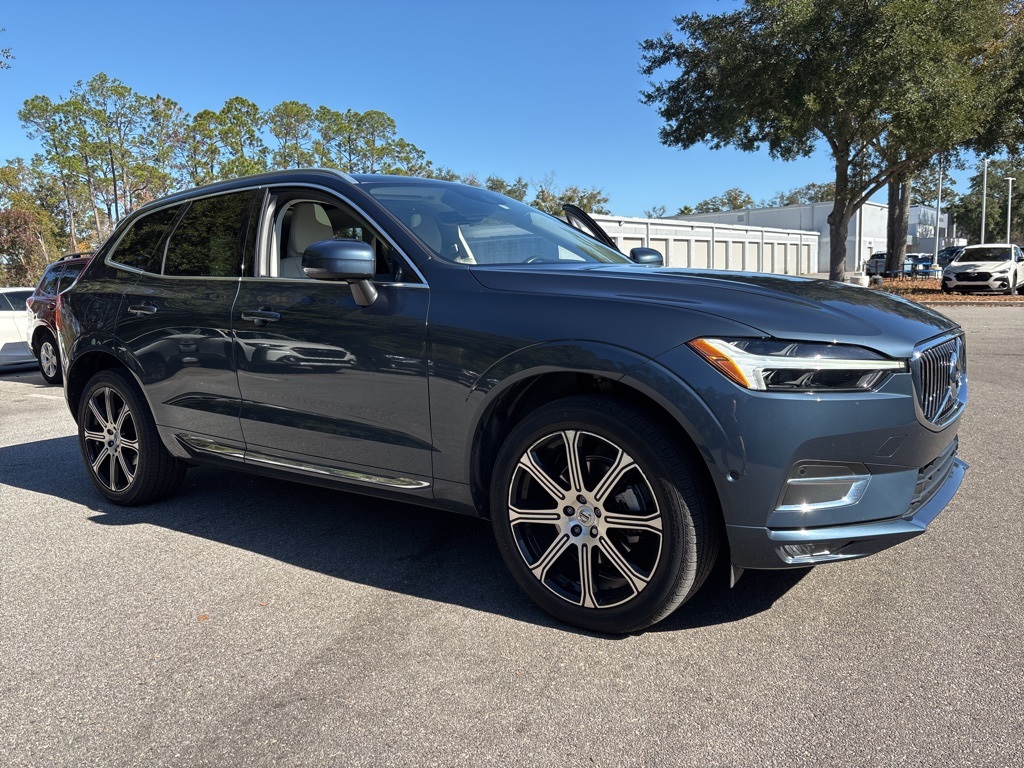 2021 Volvo XC60 Inscription's photo