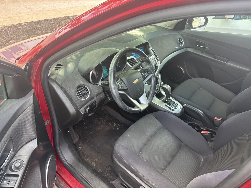 2012 Chevrolet Cruze photo 6