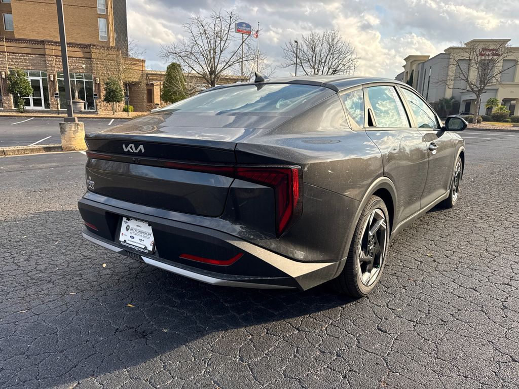 2025 Kia K4 EX photo 3