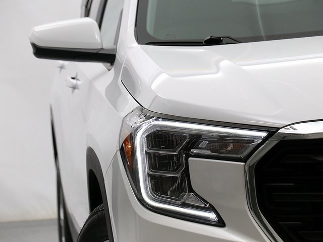 2023 Gmc Terrain SLE photo 3