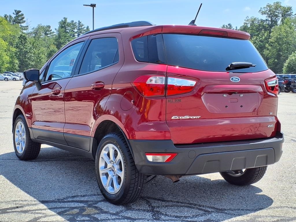 Used 2021 Red Ford SE image 17