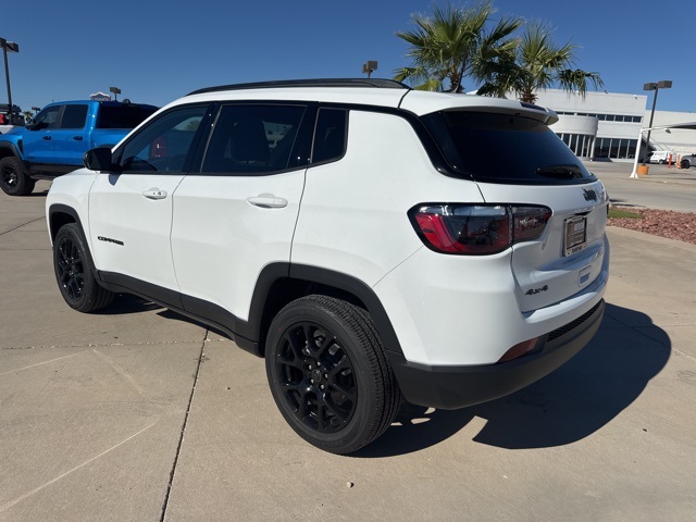 2026 Jeep Compass Latitude Altitude photo 3