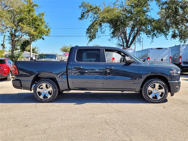 2025 Ram 1500 Tradesman photo 4