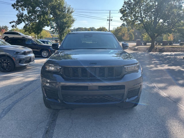 2023 Jeep Grand Cherokee Altitude photo 5