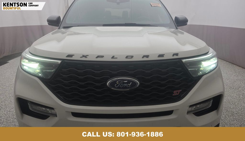 2021 Ford Explorer ST photo 5