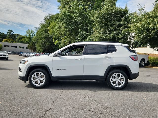 2024 Jeep Compass Latitude photo 18