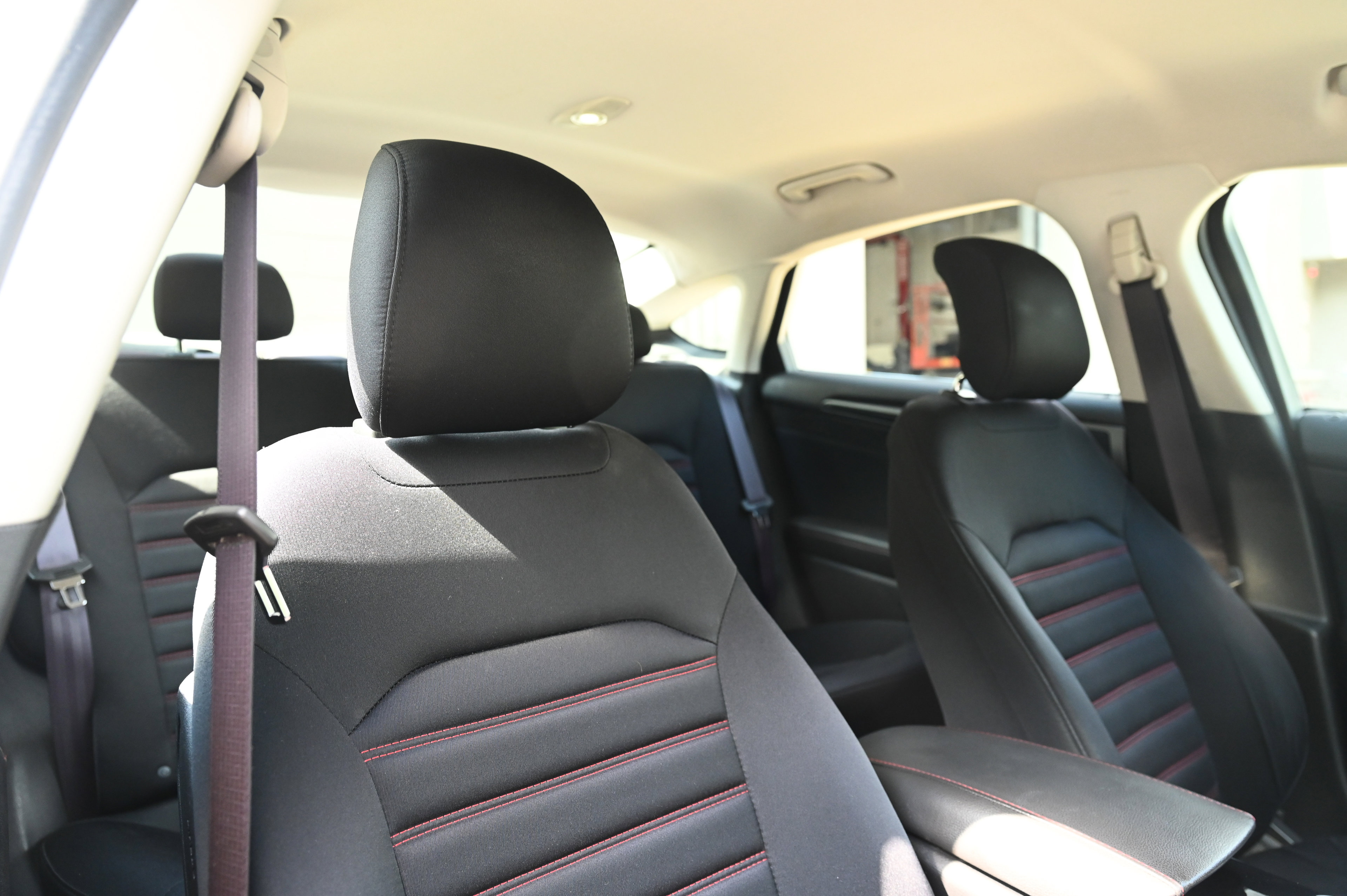 2014 Ford Fusion SE photo 23
