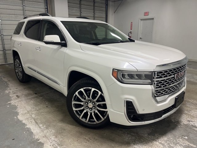 2023 GMC Acadia Denali's photo